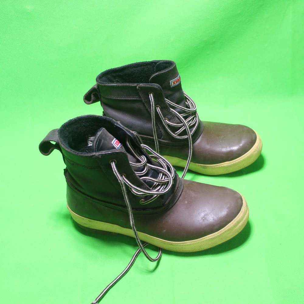 Xtratuf Women's Legacy Lace Boot Insulated - Brown Women's size 9